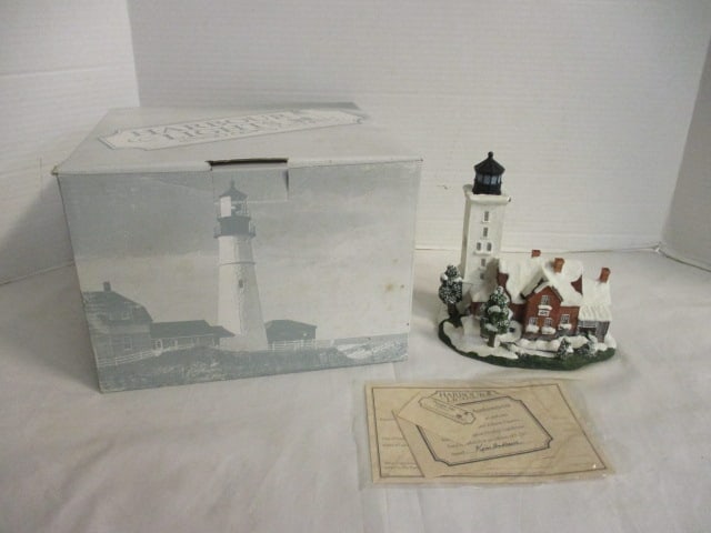 Harbor Lights "Presque Isle, Pennsylvania" #201 Lighthouse Sculpture (1 of 8)