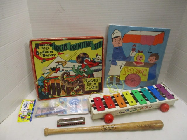Lot of Vintage Toys - Fisher Price Xylophone, Playskool Wood Puzzle, etc.: see pictures and preview for selection and condition