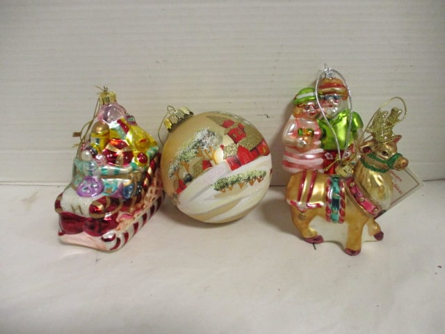 Four Blown Glass Christmas Ornaments (1 of 11)