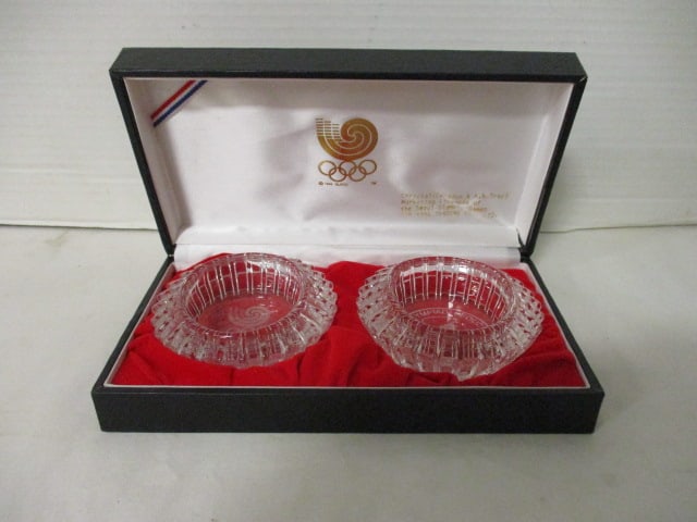 Bum Yang Trading Co. Ltd. Commemorative 1988 Official Seoul Olympic Games Ceradon & Ash-Tray (1 of 6)