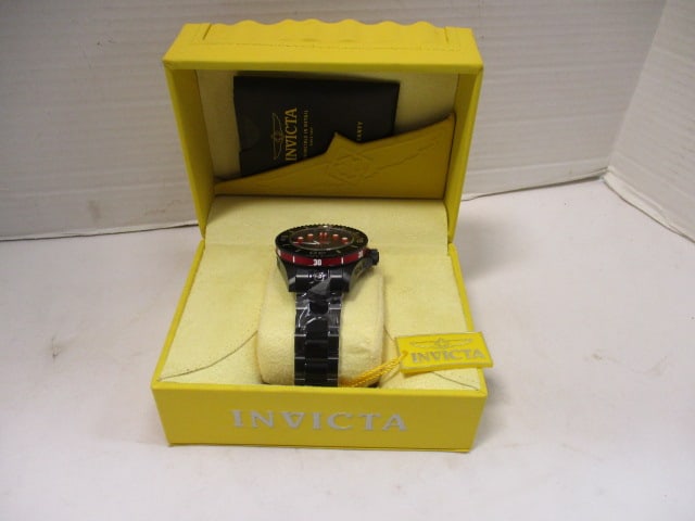 New Old Stock Invicta "Grand Diver 20205" Men's Automatic Watch in Original Case (1 of 8)