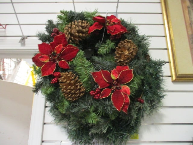 2 Christmas Wreaths: 19" & 24" Round