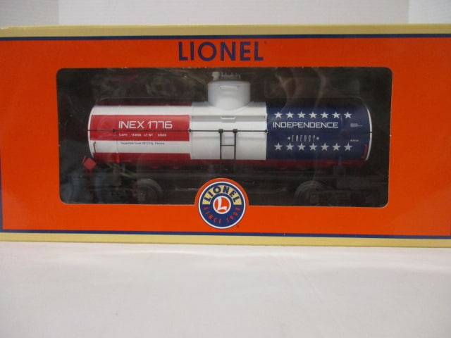 Lionel Independence Energy 8K Gallon Tank Car #1776 in Original Box: O Gauge - #2026300
