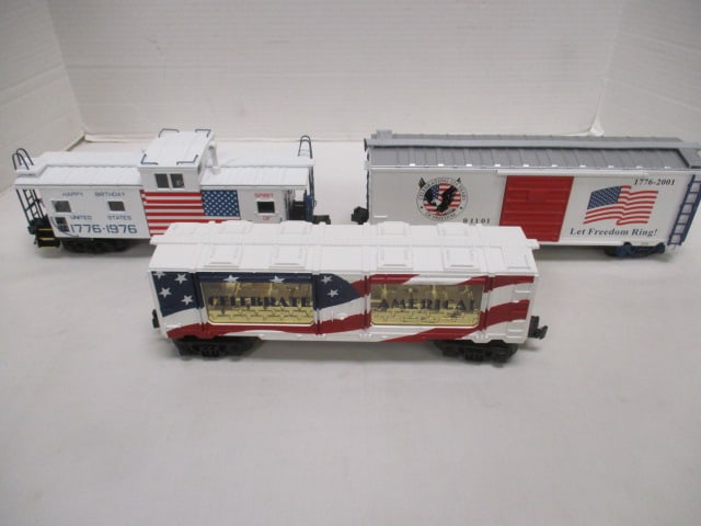 Lionel "Spirit of 76" Caboose, "1776-2001 Let Freedom Ring" #91101 Box Car,: and "Celebrate America" - 55th TCA Convention Box Car, O Gauge