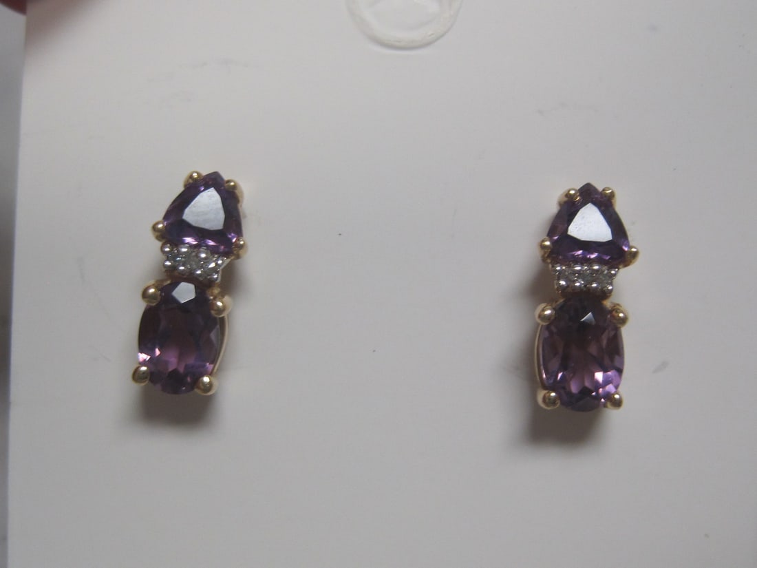 14k Gold Amethyst and Diamond Earrings: Weighs 2.5 grams