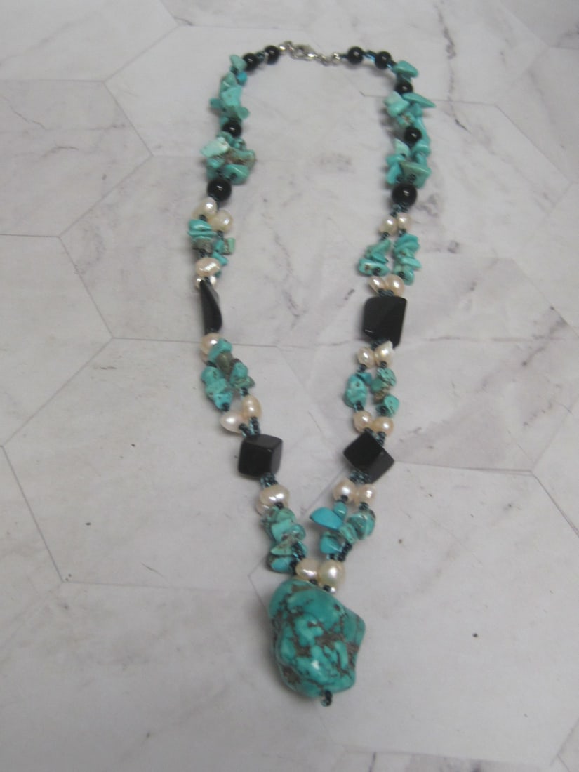 18" Turquoise, Pearl and Black Onyx Necklace: .
