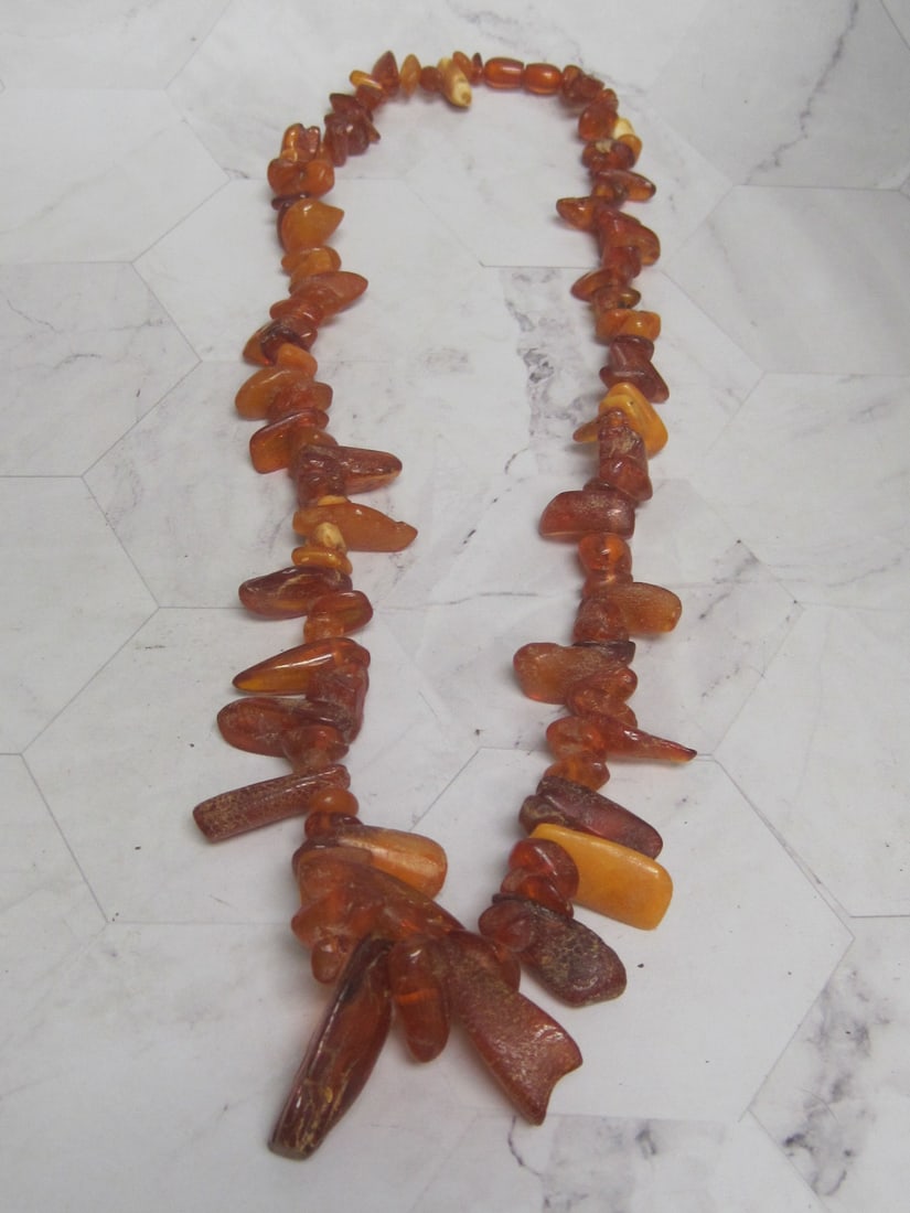 24" Vintage Natural Amber Bead Necklace: .