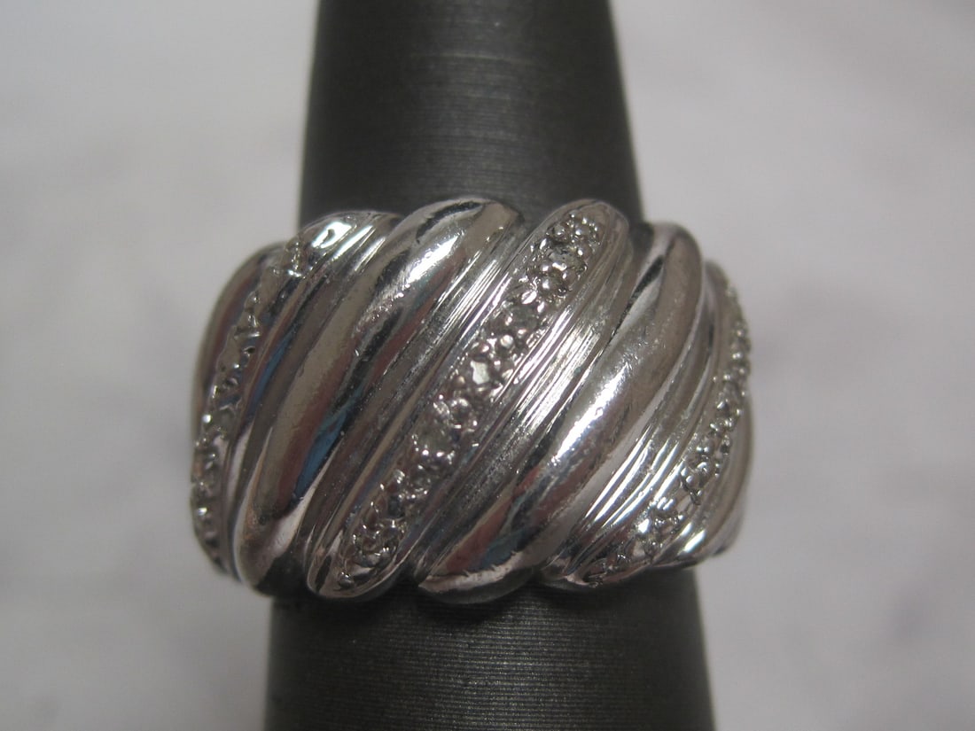 Sterling Silver Fancy Wide Band Ring: Size 5