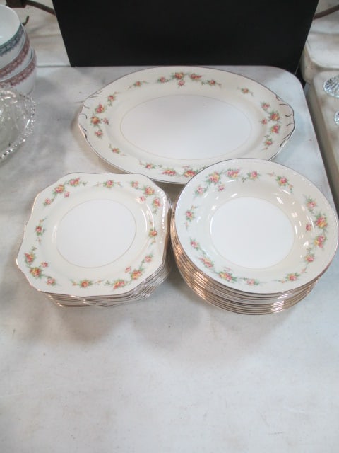 Homer Laughlin Eggshell Georgian Dinnerware: 12 (8") Plates, 12 (8") Bowls, 15 1/2 x 12 1/2 Platter