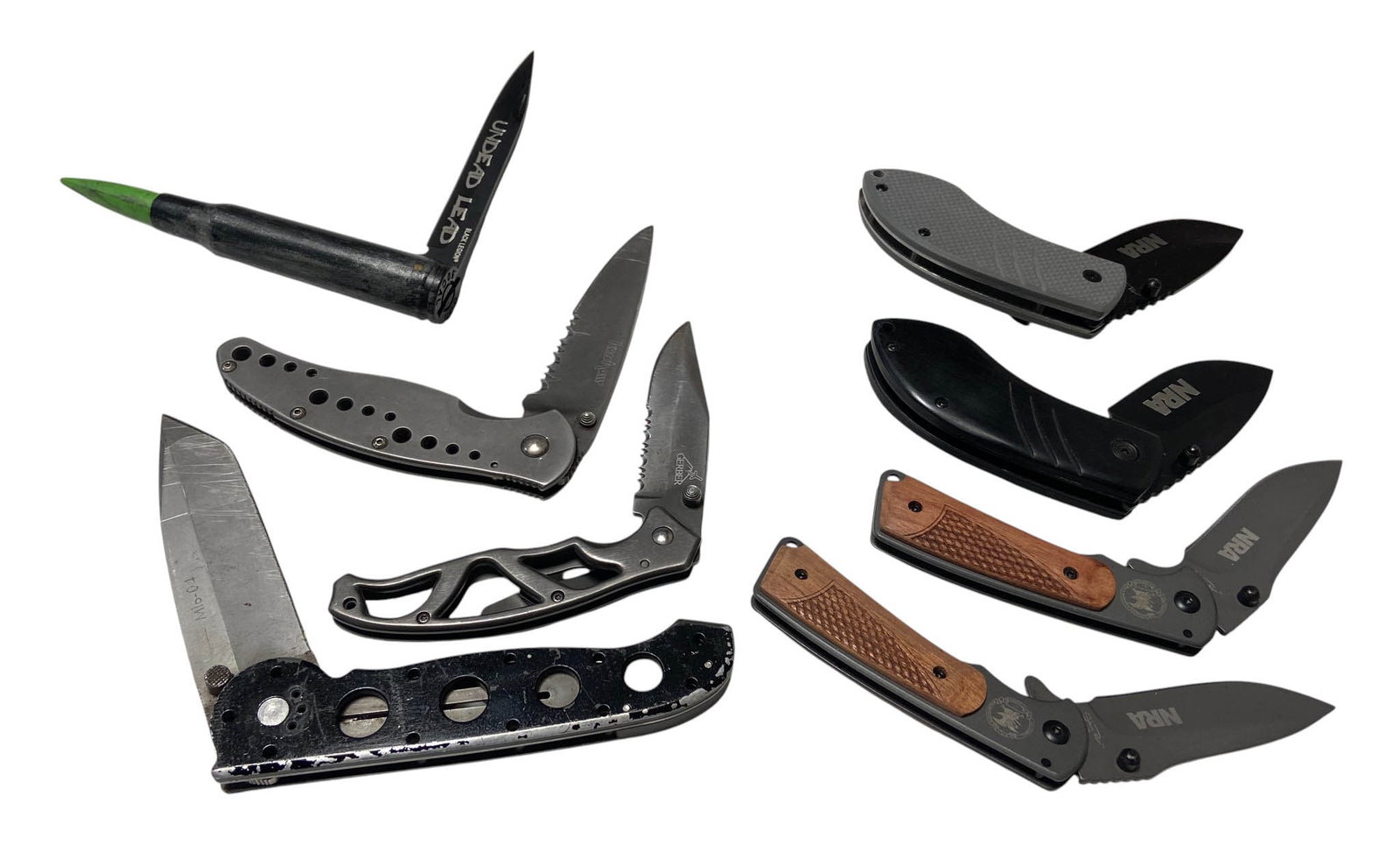 Lot of (8 High Quality Pocket Knives : See photos for what’s all here, sizes, more information/conditions.NRA, Kershaw, Gerber, Carson Design and more! See photos. Kershaw 1650BLKST Vapor, designed by Ken Onion, Carson Design M16-04 