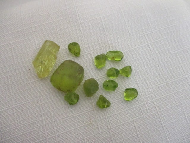 Golden Beryl and Peridot Crystals: *see pictures and preview for condition