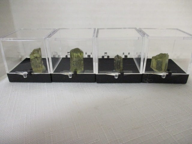 Four Specimens - Golden Beryl, Champagne Topaz, Apatite (1 of 4)