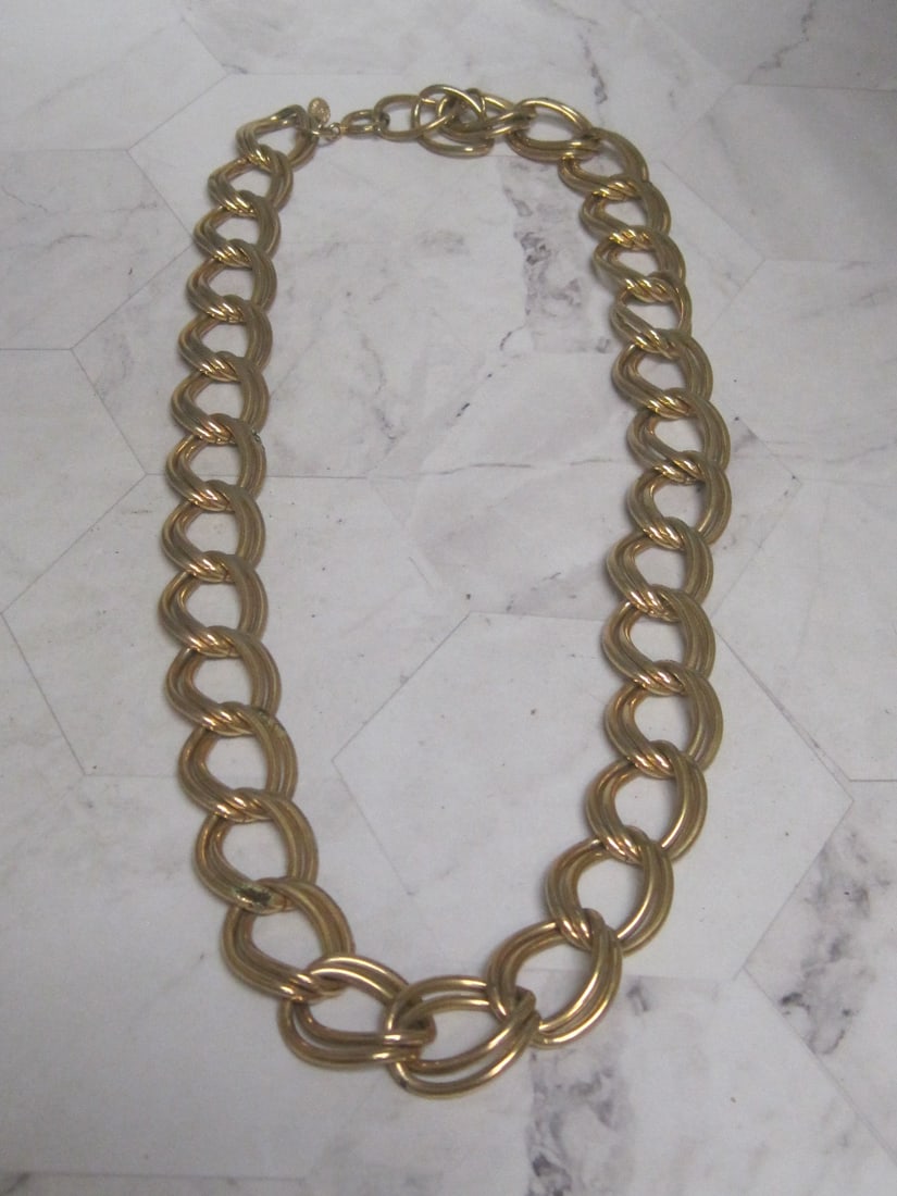24" Vintage Erwin Pearl Gold Tone Chunky Necklace: .