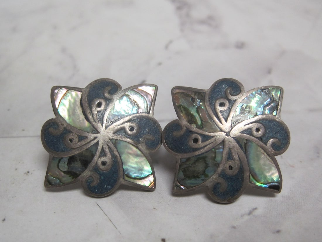 Sterling Silver Abalone Screwback Earrings: .