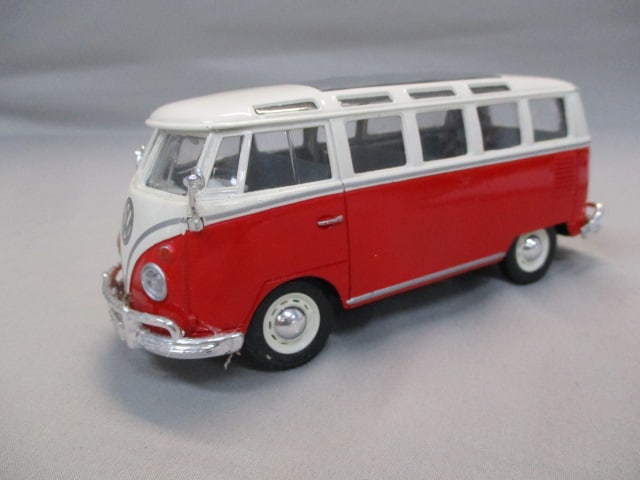 1960's Volkswagen Van "Samba" Diecast: By Maisto
