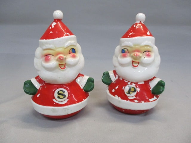 1960 Holt & Howard Santa Salt & Pepper Shakers 5": Has Paint Loss - See all Pictures