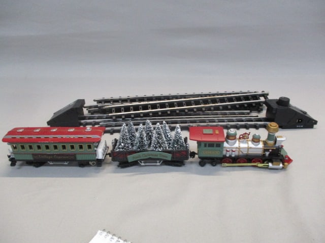 Lemax Village Express Train Set - No Cord: .