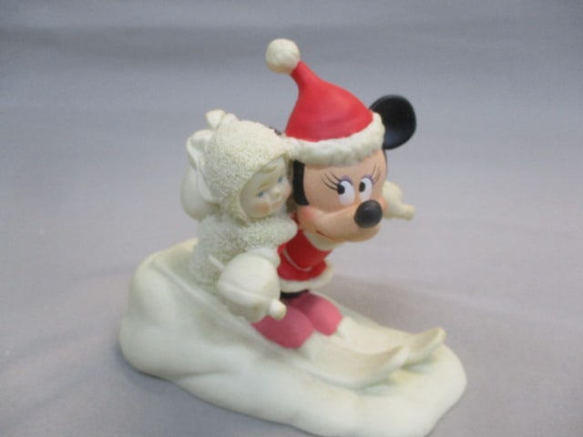 2006 Dept 56 "Minnie's Special Delivery Snowbabies 4" x 4": .