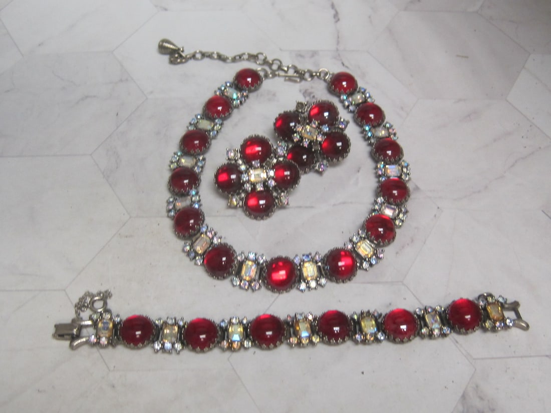 Vendome Signed Costume Jewelry Suite (1 of 8)