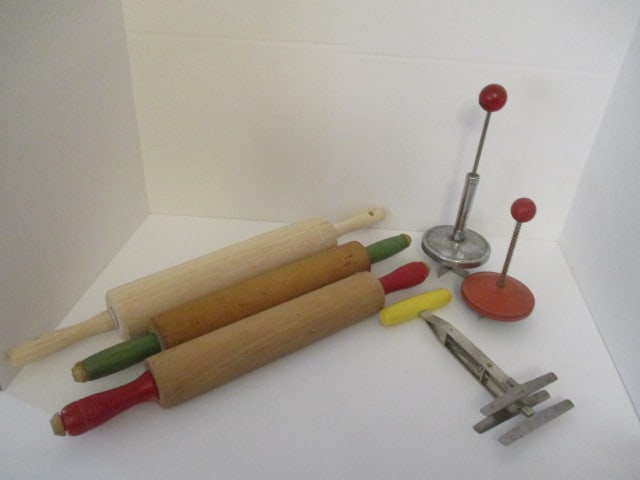 Wooden Rolling Pins: and Choppers