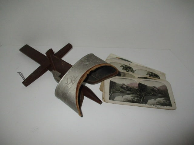 Stereo Scope with Cards: Missing One Card Holder