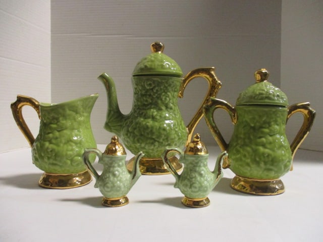 Cameron Pottery Green Floral Embossed Teaset & Shakers (1 of 9)