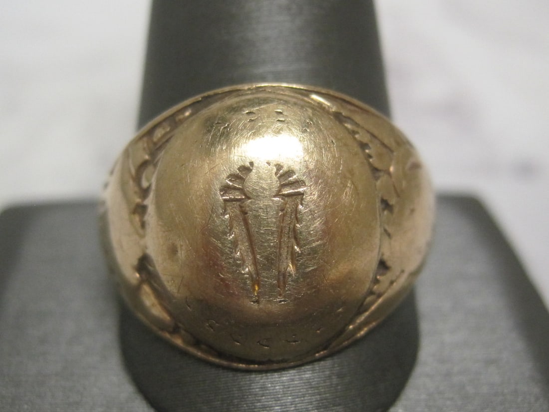 10k Gold 1952 Class Ring (1 of 5)