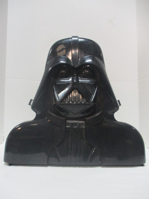 Kenner Star Wars Darth Vader Action Figure Carrying Case: with Action Figures