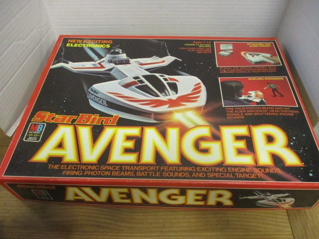 Milton Bradley Starbird Avenger in Box 1979: Not sure if complete