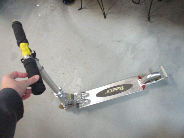 Razor Scooter (1 of 6)