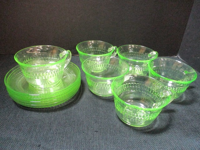 Vintage Green Uranium/Vaseline Glass Cups and Saucers: .