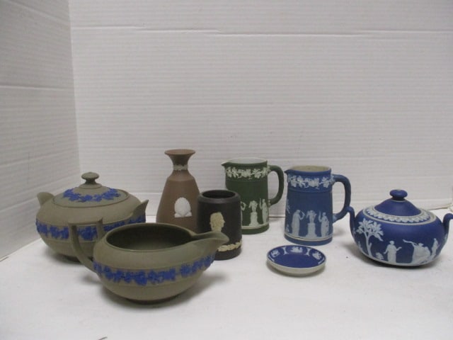 Wedgwood Jasperware Creamers, Sugar Bowls, Toothpick Holder, Bud Vase, etc.: See pictures and preview for selection