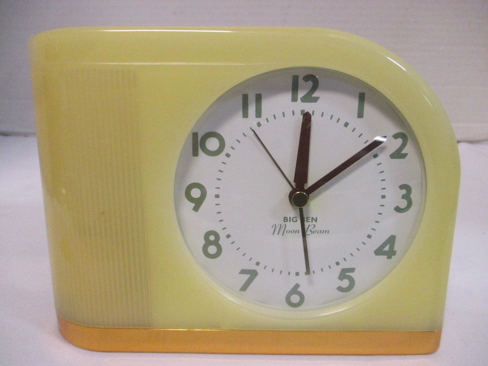 Big Ben Moon Beam Table Clock: 6 1/2 x 2 1/2 x 5 (Light & Secondhand work)