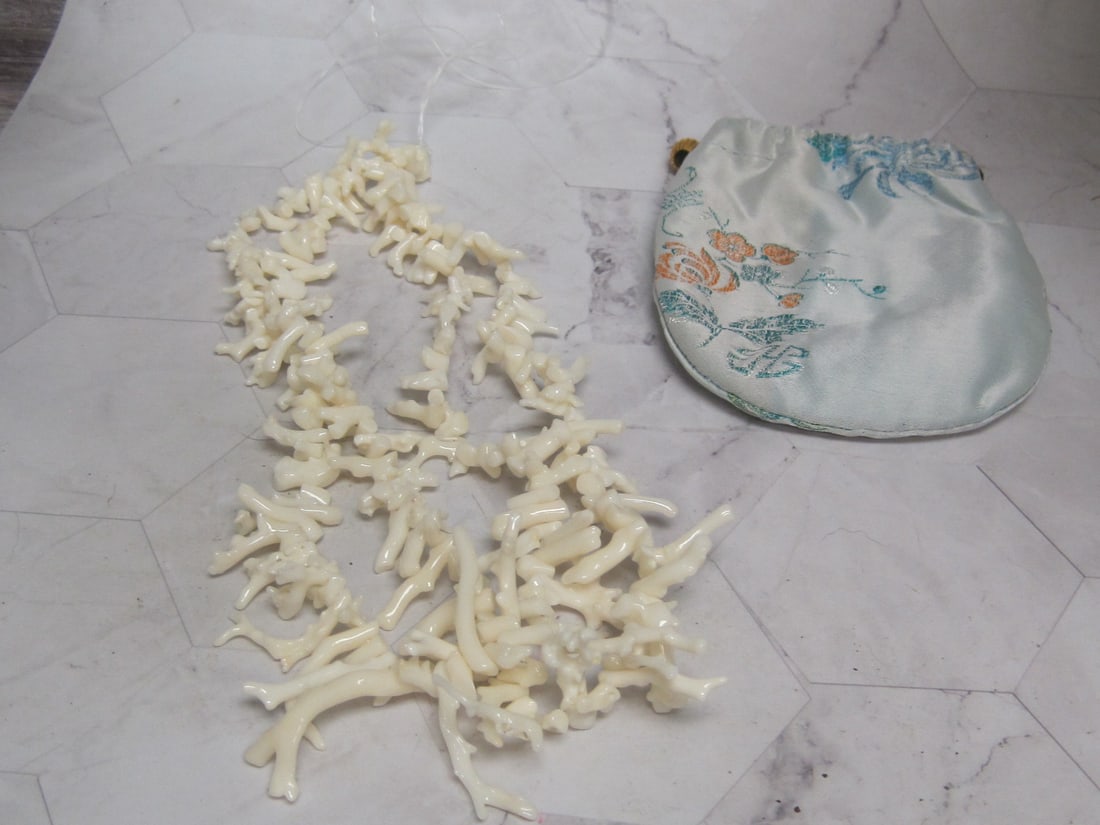 Japanese White Coral Branch Necklace: .