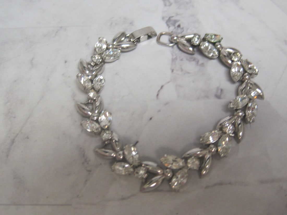 6 3/4" Vintage Krementz Crystal Bracelet: .