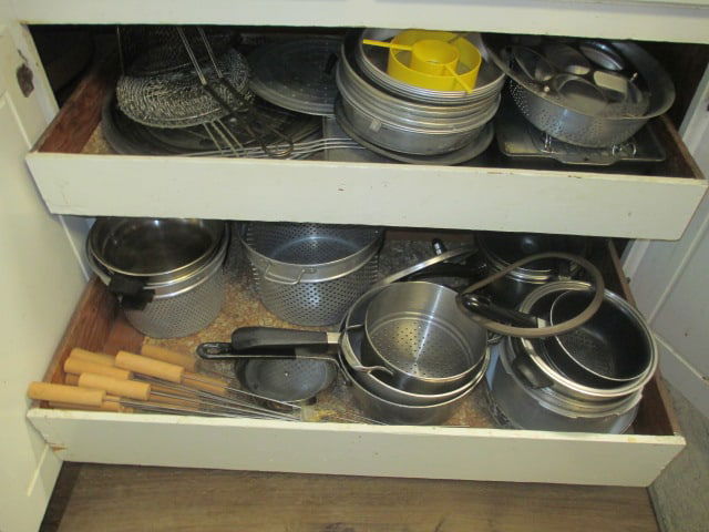 Contents of All Kitchen Cabinets: Bakeware, Plastic/Storage Ware, Old Tupperware, Pots and Pans, Glassware, Kitchen Utensils, Dinner Ware, etc. See all pictures and preview for all contents, Bring Boxes and Additional Person to Help Y