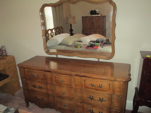 Thomasville French Provincial Double Dresser and Mirror: Dresser
