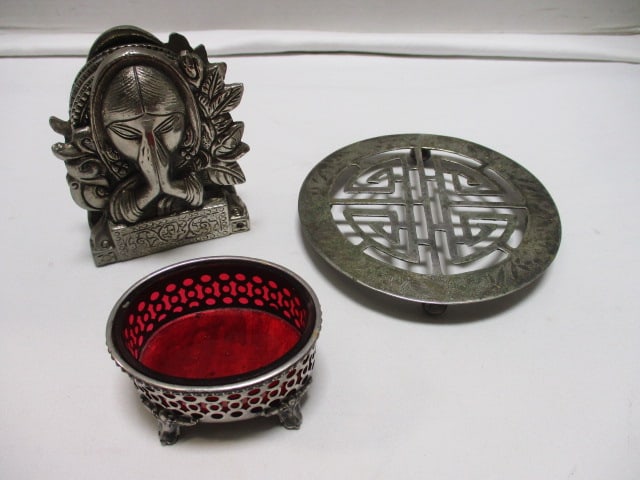 Lot of Silverplated Trivet, Coasters in Holder, and Footed Holder with (1 of 11)