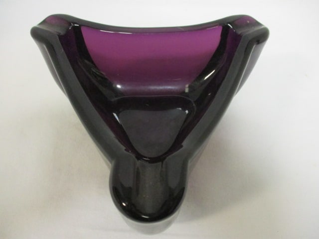 Mid-Century Modern Purple Art Glass Ashtray: 5 1/2" x 2 1/2"
