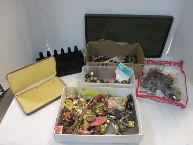 Lot of Costume Jewelry - Pins, Brooches, Bracelets, Belt Buckles, etc. with: Ring Display Rack and Jewelry Tray, see pictures and preview for selection and condition