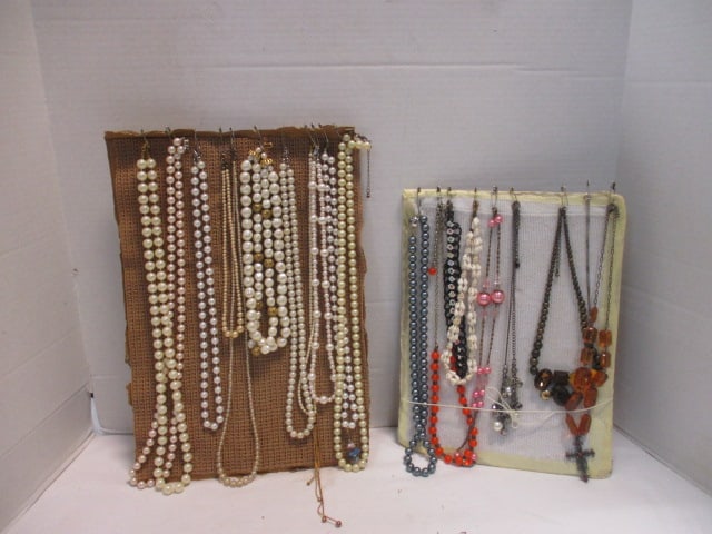 Lot of Estate Necklaces - Pearls, Beaded, etc.: see pictures and preview for selection and condition