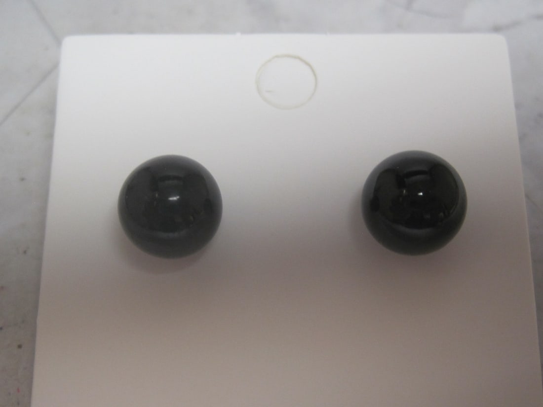 14k Gold Black Onyx Ball Pierced Earrings: .