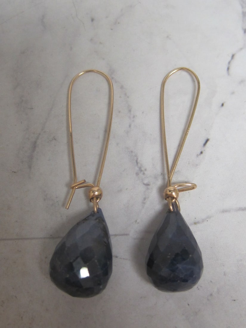 14k Gold filled Sapphire Briolette Teardrop Earrings: .