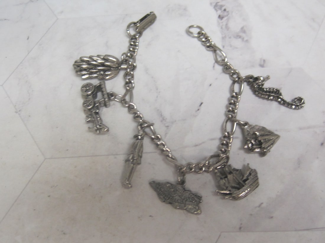 Bahamas Charm with 7 Charms (1 of 3)