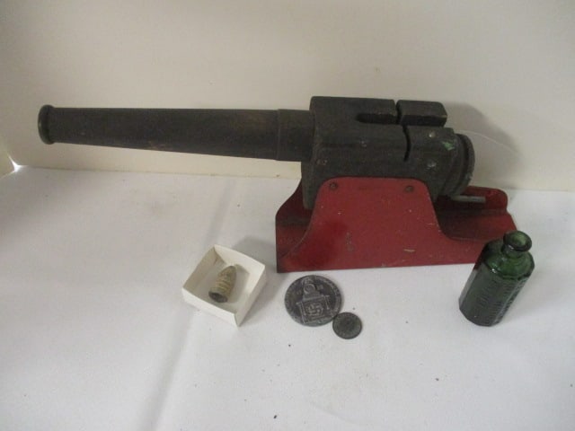 Baldwin Toy Rotating Windup Canon, Bitters Bottle, Lead Bullet, etc. (1 of 7)