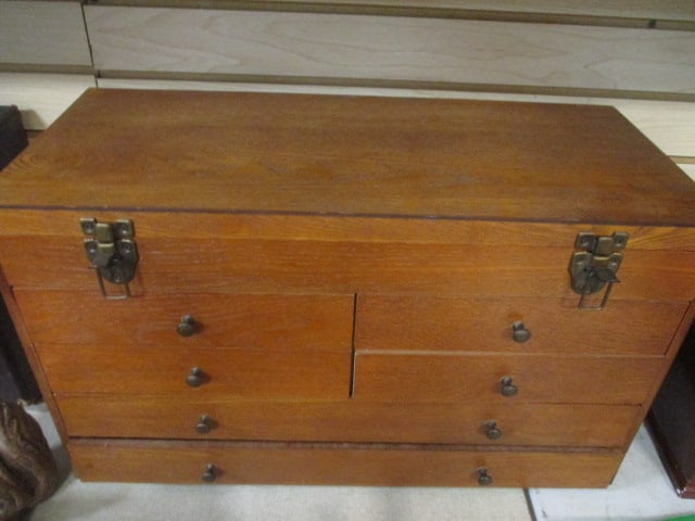 Vintage Wood Machinist's Tool Chest: 22 3/4 x 10 x 13 1/4