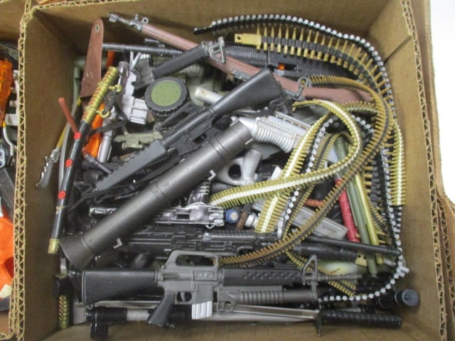 GI Joe Guns, Knives, Body Gear & Equipment: see all pictures