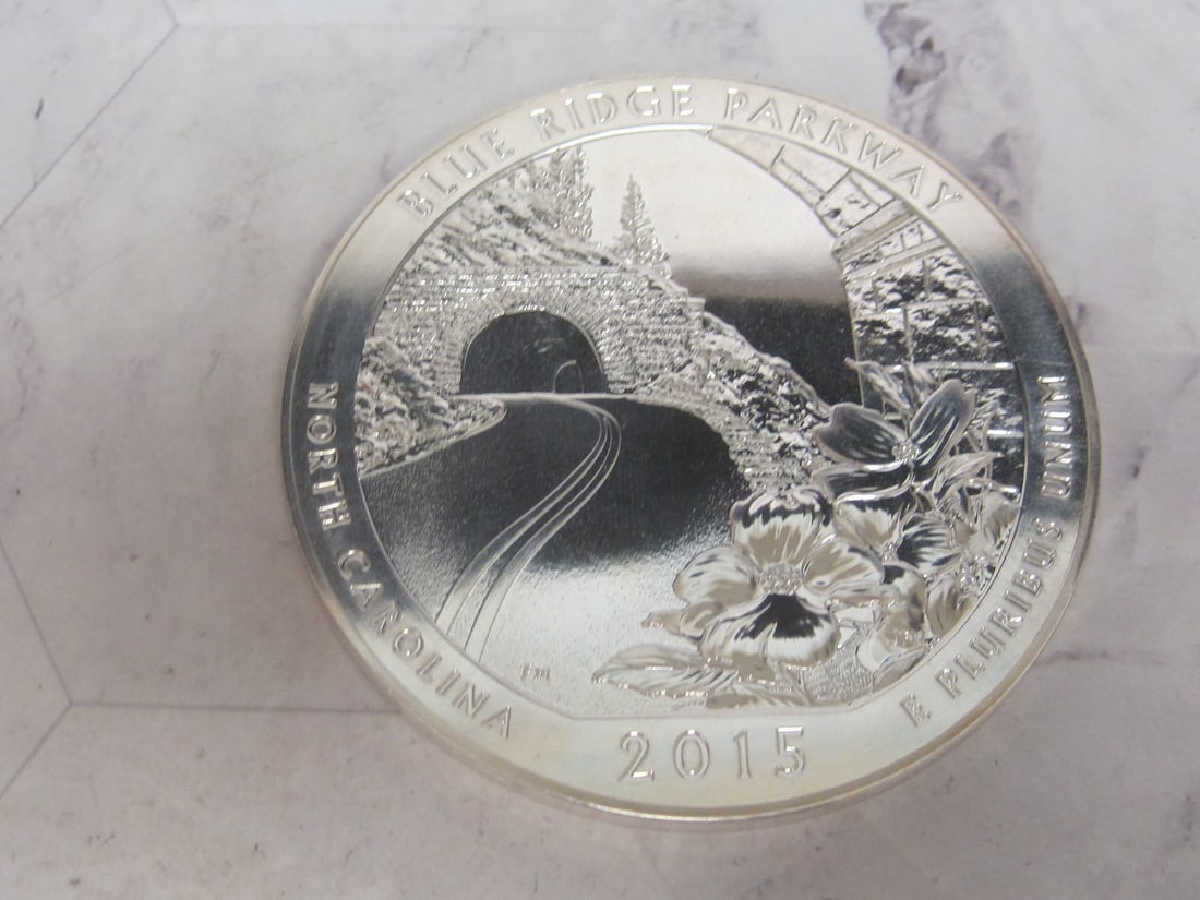 2015 UNC. US JUMBO Silver 5 Ounce Special Quarter - 2