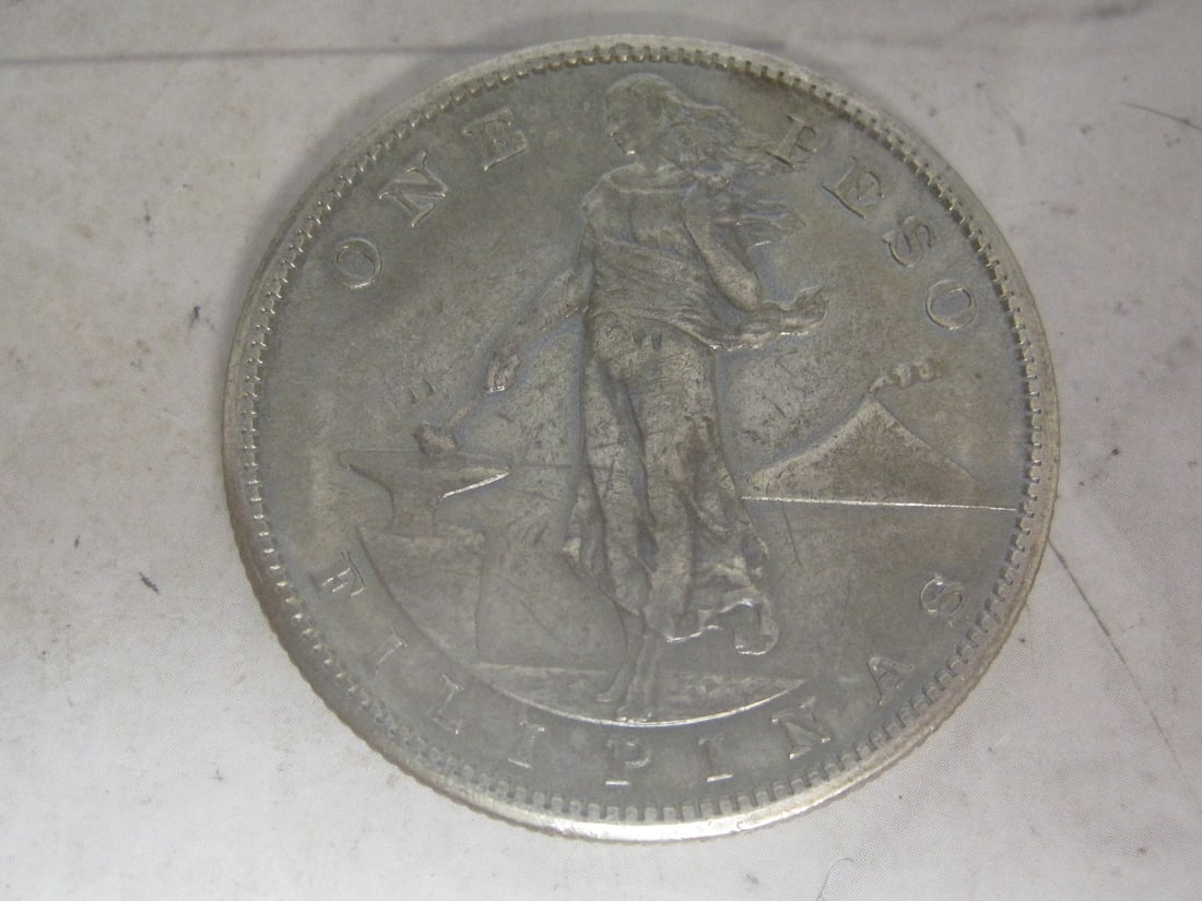 1909 S US Struck Philippines 1 Peso Silver Coin: Scarce