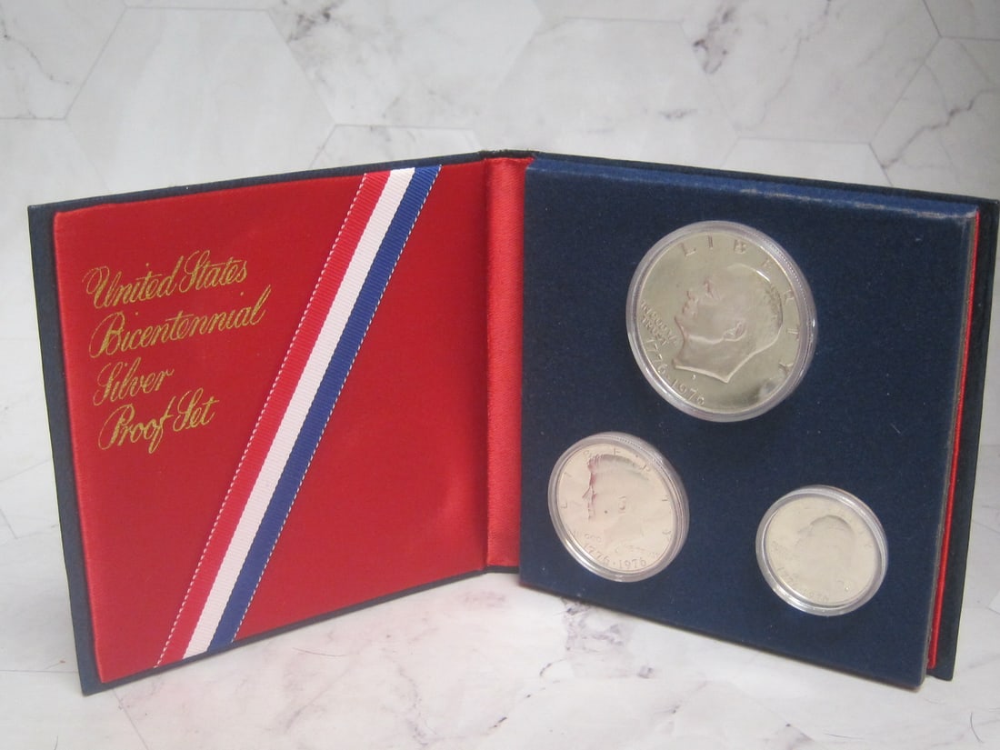 Special 1976 3 Piece Silver Bicentennial Coin Set (1 of 6)